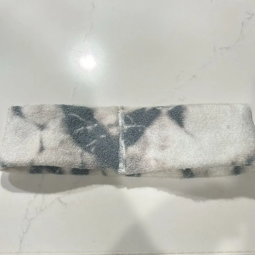 Lululemon Sports Headband: Gray & White
